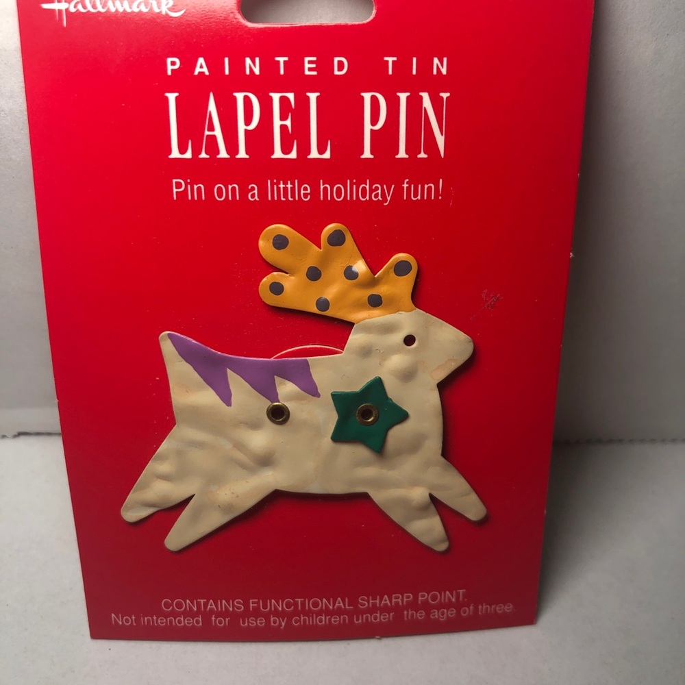 Hallmark Painted Tin Reindeer with a Star Brooch or Lapel Pin Christmas NEW